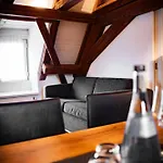 Design & Restaurant Loewen Ξενοδοχείο 4*