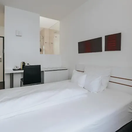 Otel Design & Restaurant Loewen Ulm