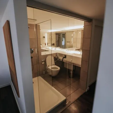 Design & Restaurant Loewen Otel