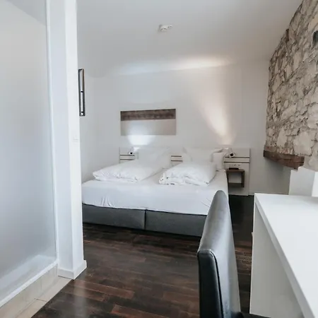 Design & Restaurant Loewen 4* Ουλμ