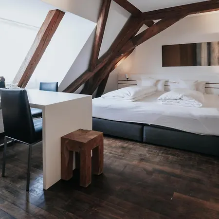 Otel Design & Restaurant Loewen Ulm