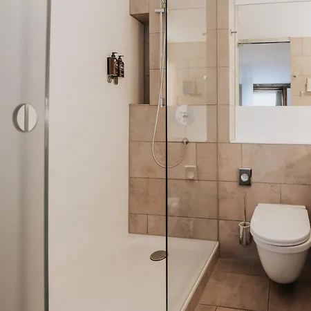 Design & Restaurant Loewen 4*