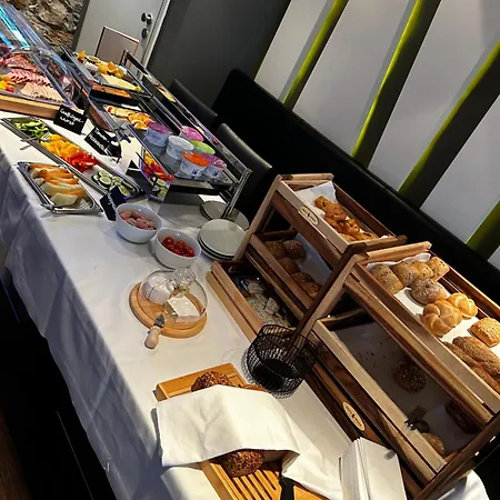 Design & Restaurant Loewen Otel Ulm