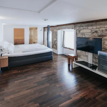 Hotel Design & Restaurant Loewen 4*