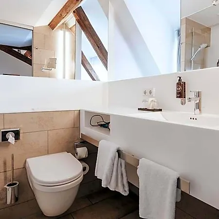 Szálloda Design & Restaurant Loewen 4*