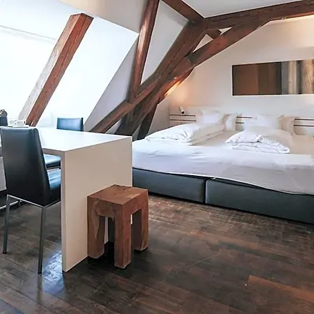 Szálloda Design & Restaurant Loewen Ulm