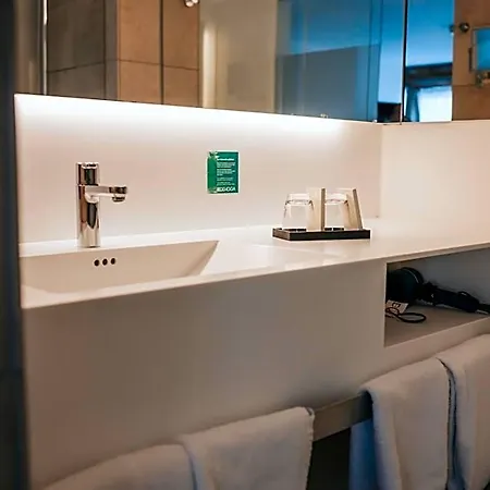 Design & Restaurant Loewen 4* Ulm
