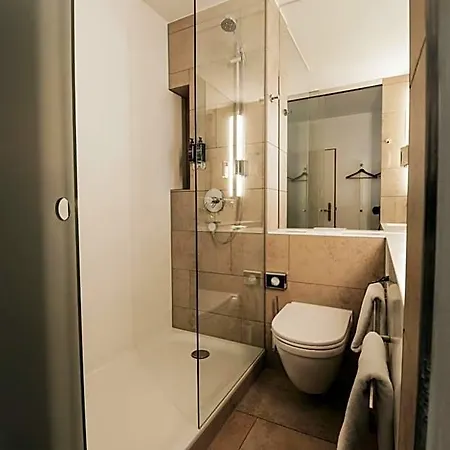 Design & Restaurant Loewen Szálloda