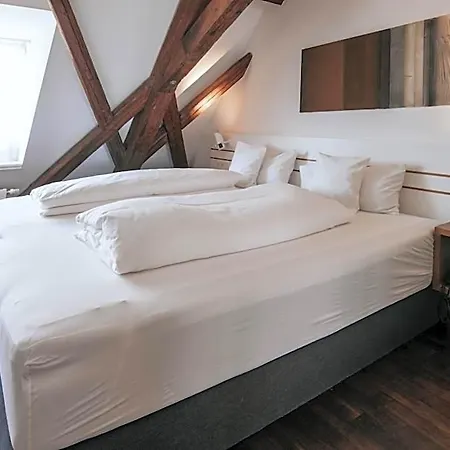 Szálloda Design & Restaurant Loewen Ulm