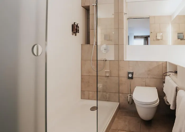 Design & Restaurant Loewen 4*